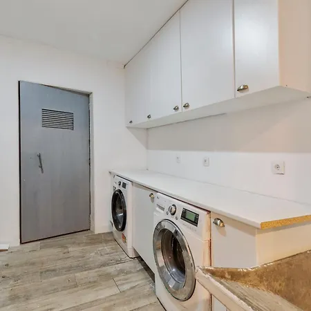 Daire Lovely House Setúbal